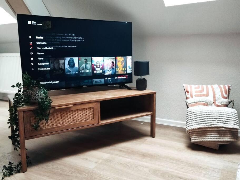 Stylische Altstadtwohnung - Netflix - Smart Tv - Schlafsofa Fur 3 Personen Erfurt Exterior foto